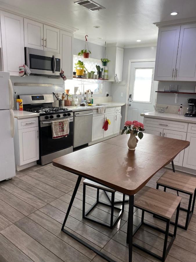 Private Room W/ Private Full Bathroom & Wifi & Ac & Shared Kitchen In 洛杉矶 外观 照片